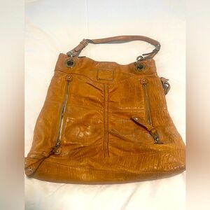 B. Makowsky tote bag